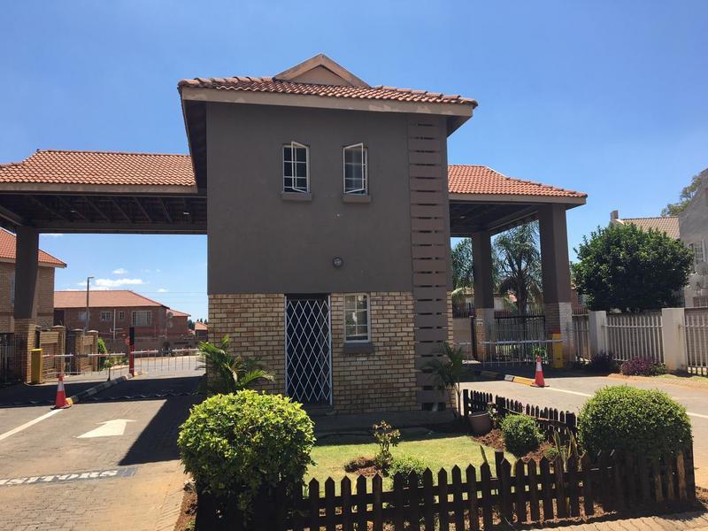 2 Bedroom Property for Sale in Waterval East North West